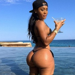 Anal
(69 sex)
Massage
Outcall ( Meet at hotel 4 or 5 stars)
GFE (Girl Friend... Ebony vicky +447506103503