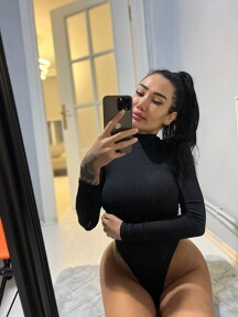 attractive Turkish Escort